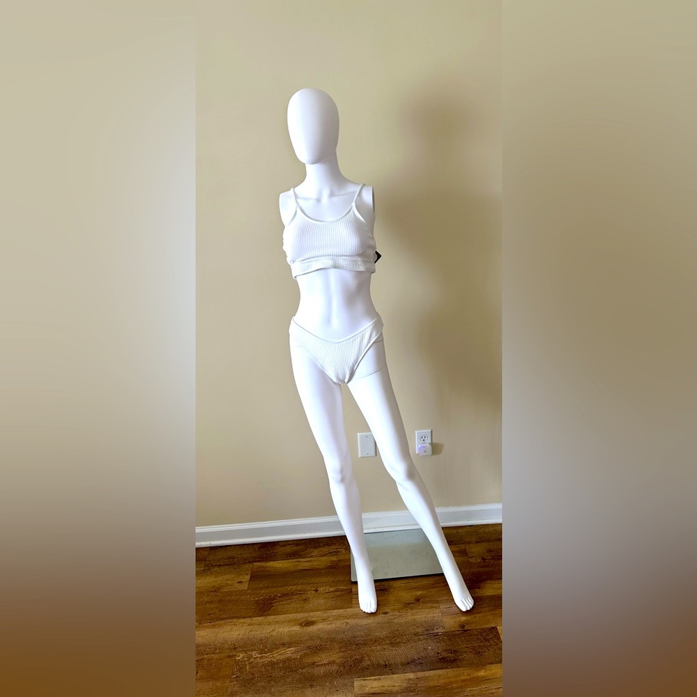 ZAFUL IS THE BRAND SIZE M ALL WHITE